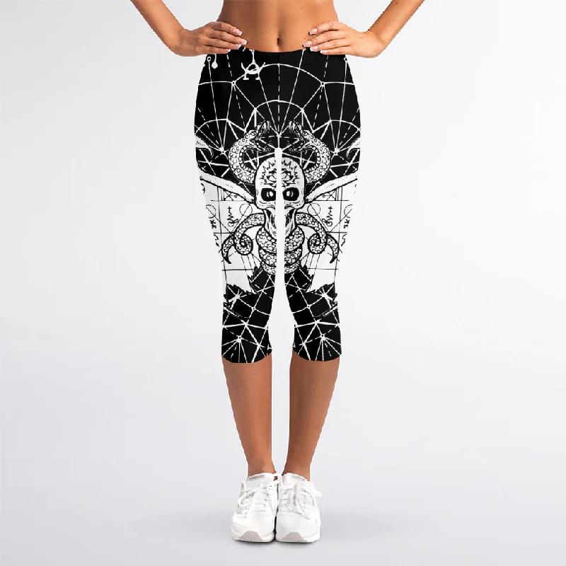 Black And White Demon Wicca Print Women's Capri Leggings Cozy Fashion Leggings