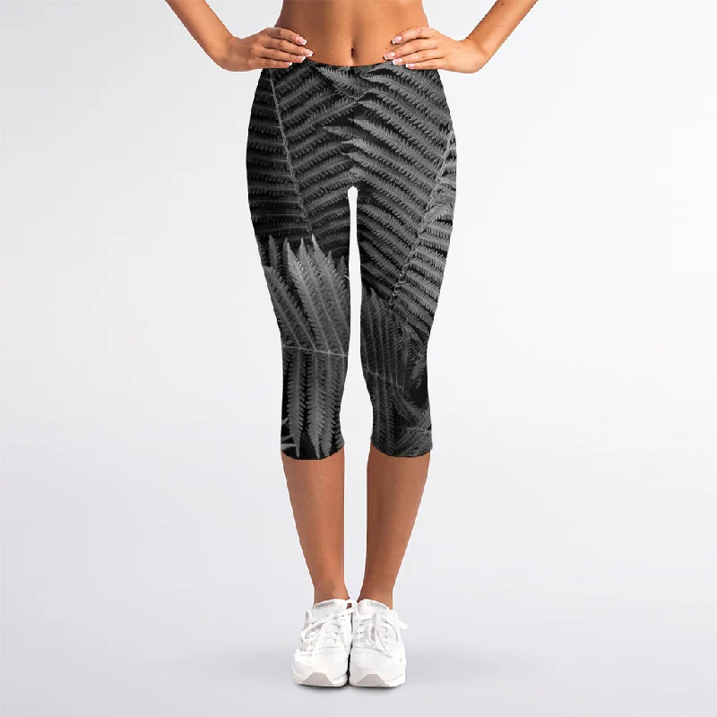 Black And White Fern Leaf Print Women's Capri Leggings Fashionable Solid Color Tights