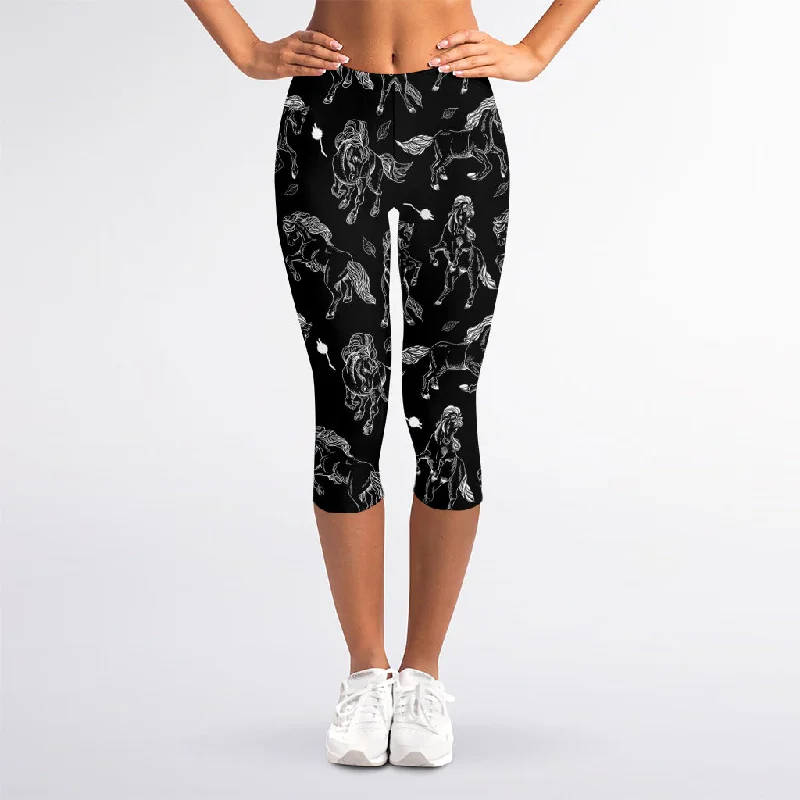 Black And White Horse Pattern Print Women's Capri Leggings Fashionable Printed Legging Pants