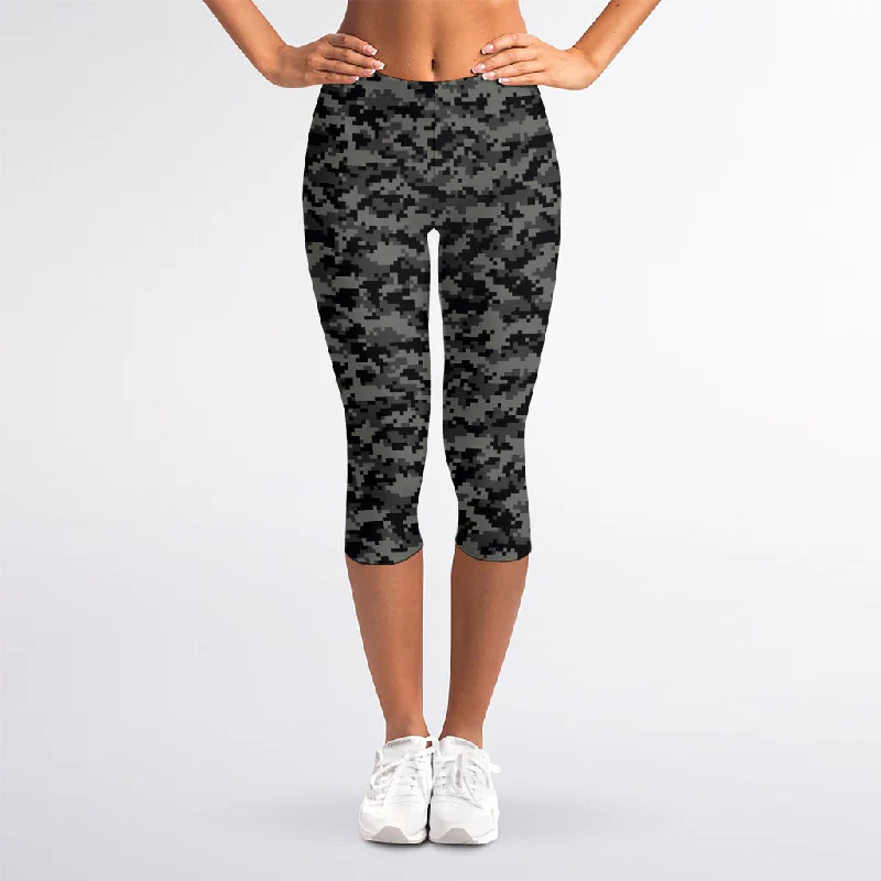 Black And Grey Digital Camo Print Women's Capri Leggings Chic Floral Print Leggings