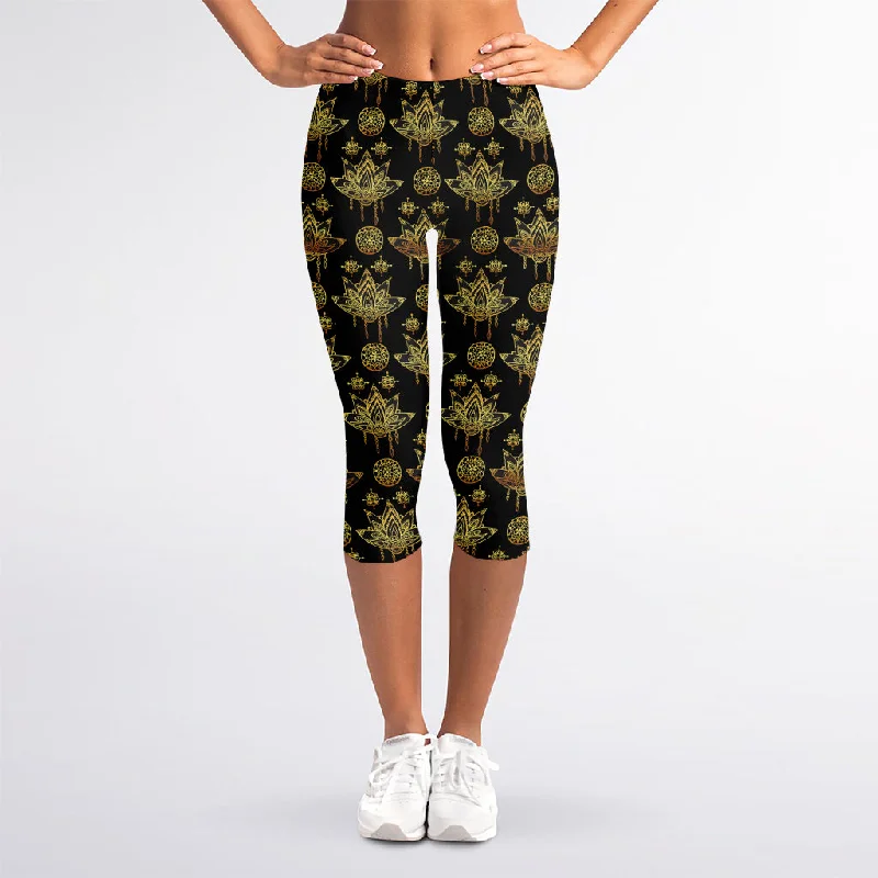 Black And Gold Lotus Flower Print Women's Capri Leggings Cozy Workout Performance Leggings