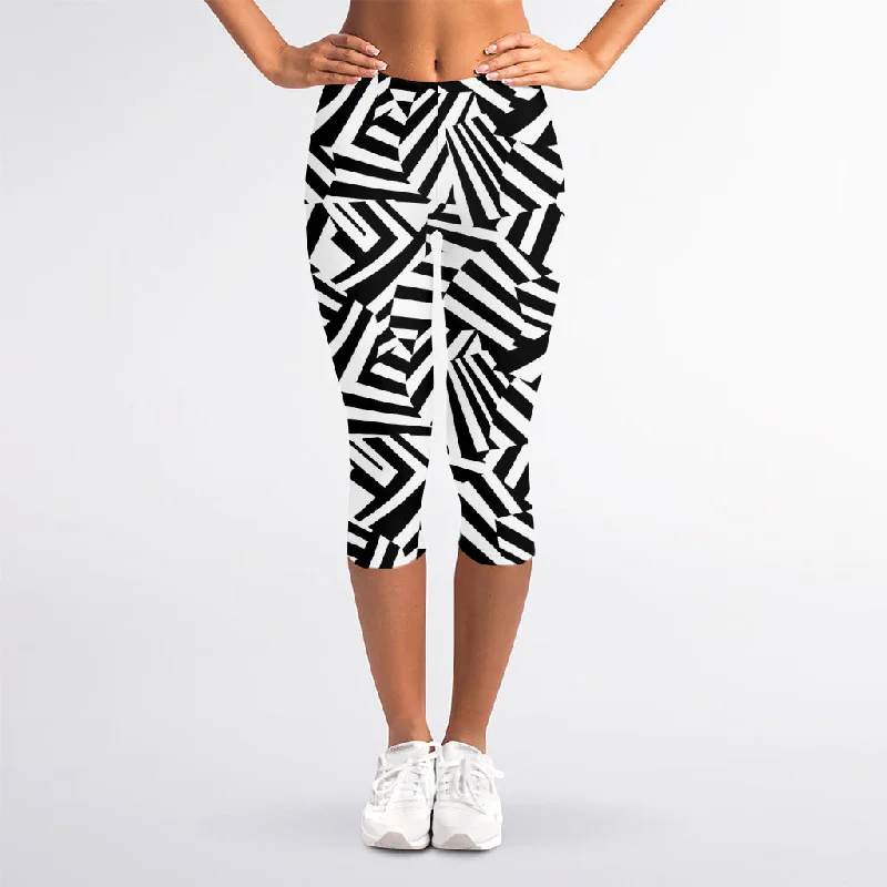Black And White Dazzle Pattern Print Women's Capri Leggings Fashionable Fitted Workout Leggings
