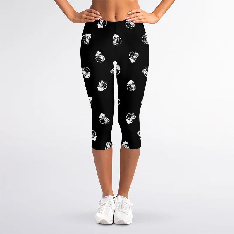 Black And White Beer Pattern Print Women's Capri Leggings Stylish Sweatproof Leggings
