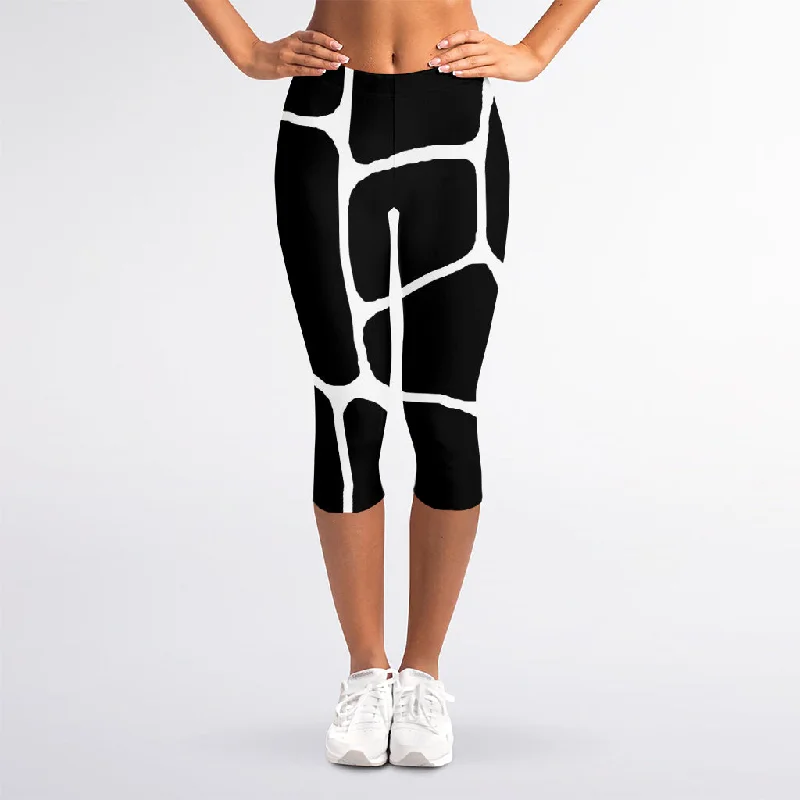 Black And White Giraffe Pattern Print Women's Capri Leggings Trendy Spandex Leggings