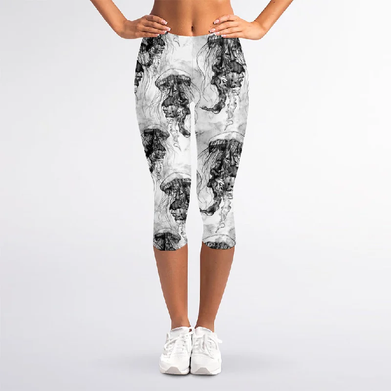Black And White Jellyfish Pattern Print Women's Capri Leggings Fashionable Seamless Leggings