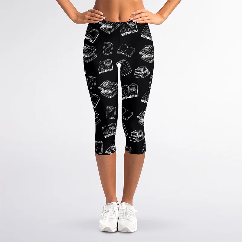 Black And White Books Pattern Print Women's Capri Leggings Fashionable Sports Leggings