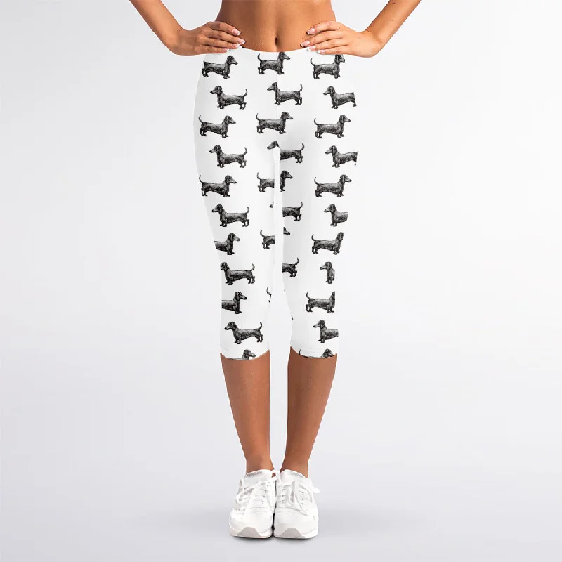 Black And White Dachshund Pattern Print Women's Capri Leggings Comfortable Ribbed Sports Leggings