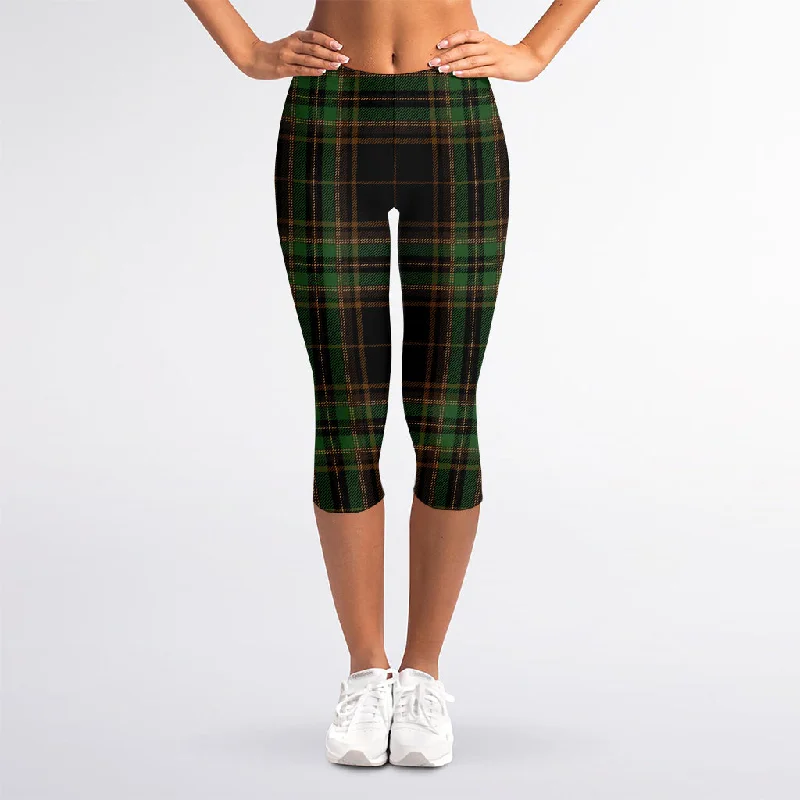 Black And Green Stewart Tartan Print Women's Capri Leggings Comfortable Workout Fitness Leggings