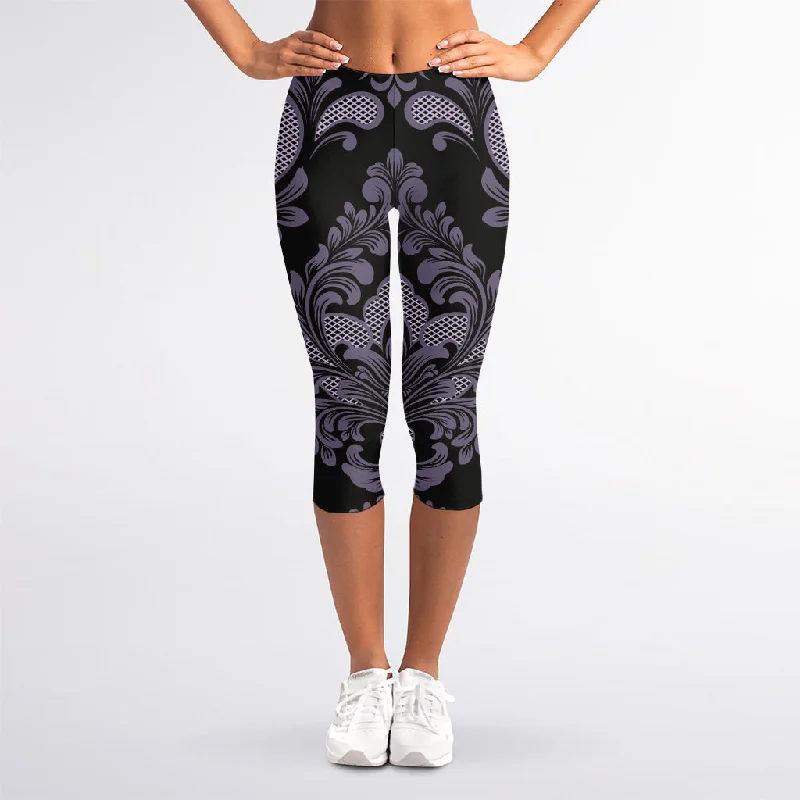 Black And Purple Damask Pattern Print Women's Capri Leggings Classic Solid Color Leggings