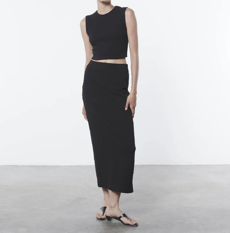 Textured Jacquard Skirt In Black lace skirt delicate