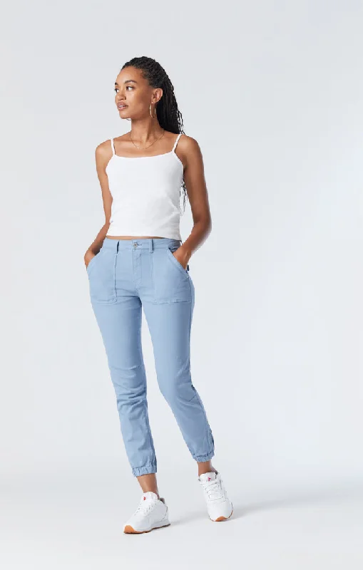 IVY SLIM CARGO PANTS IN MOUNTAIN SPRING TWILL Trendy Printed Leggings