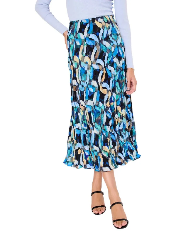 Wave Links Skirt In Blue Multi athletic skirt fit