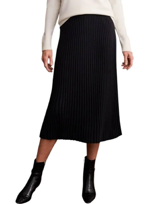 Rib Knit Midi Skirt In Black button skirt front