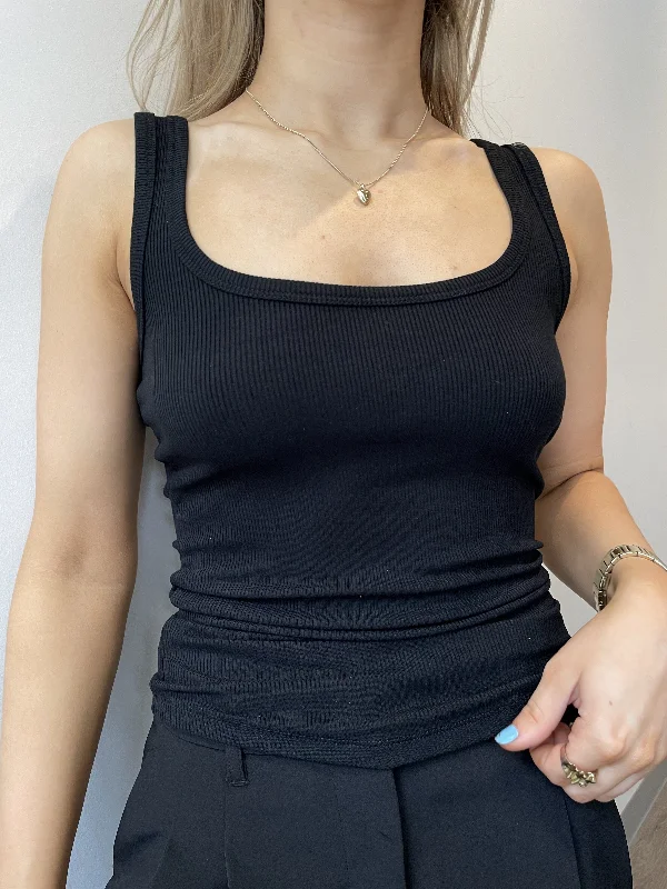 ORRIN RIBBED TANK (BLACK) soft pink tank