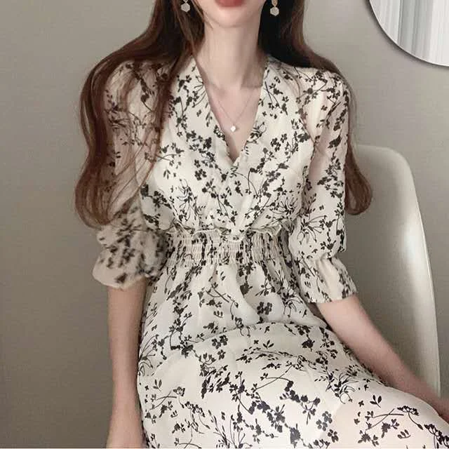 Retro floral dress women's elegant Chiffon French party dress puff sleeve V-neck MIDI dress autumn 2021 new women's dress Tunics Favorite customer